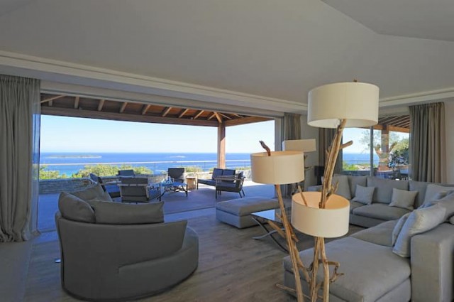 Luxury Villa Corisa   Living Area